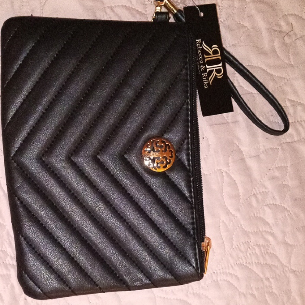 Black Quilted Wristlet
